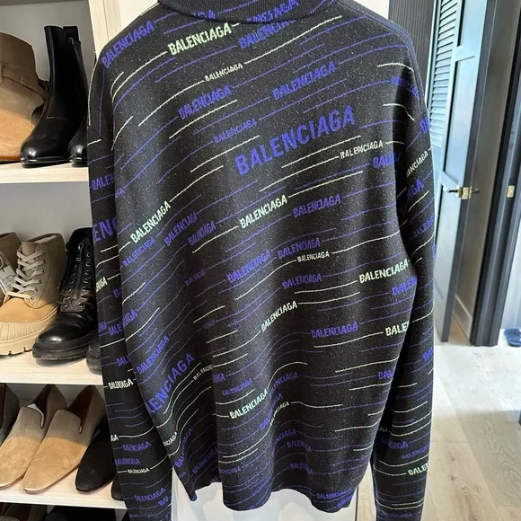 Balenciaga authentic sweater deals